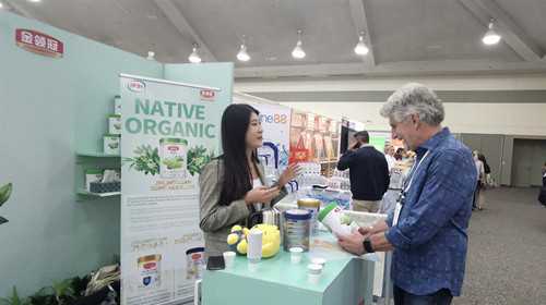 伊利金领冠受邀参加美国天然有机食品博览会，向世界展现国货奶粉力量